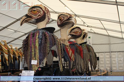 Tentoonstelling corsowagens in de veiling