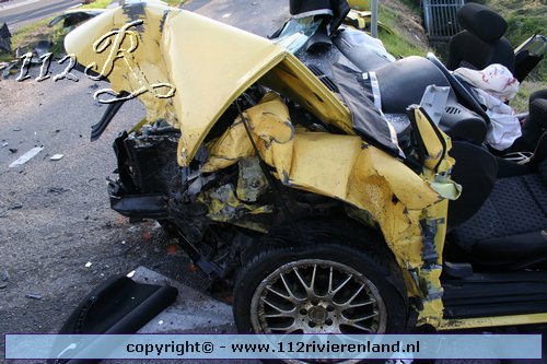 Maurik- Frontale aanrijding provincialeweg / Hoolweg