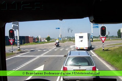 Brandweer helpt paard bevrijden