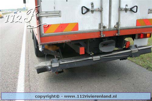 Ongeval auto vrachtwagen A15