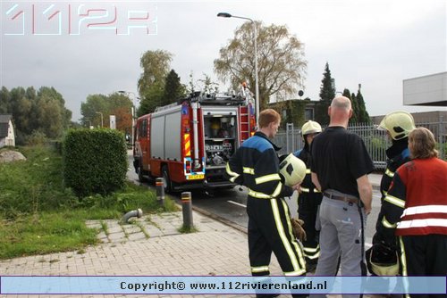 Brand in bedrijfspand aan de Paralellweg