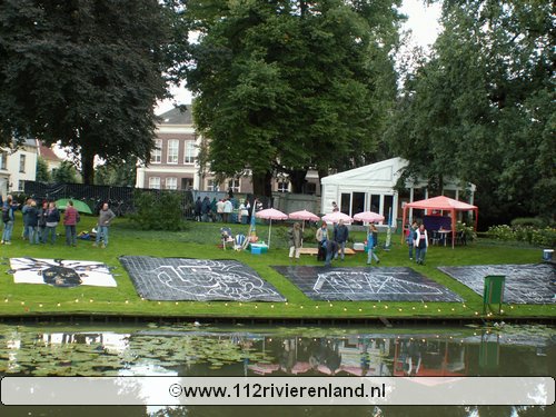, Tiel- Fruitmoza├â┬»eken langs de stadsgracht
