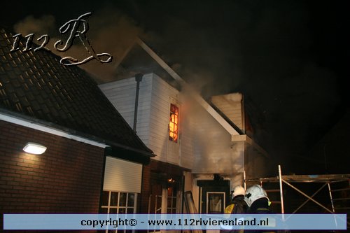 Grote brand in cafetaria / wonining