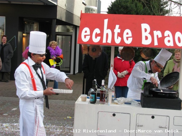 2 Carnavalsoptocht in Beneden-Leeuwen