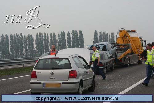 Ongeval A15 na rokende auto