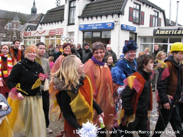 Carnavalsoptocht Beneden-Leeuwen