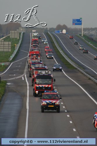 Brandweer op weg naar oefening Nijmegen