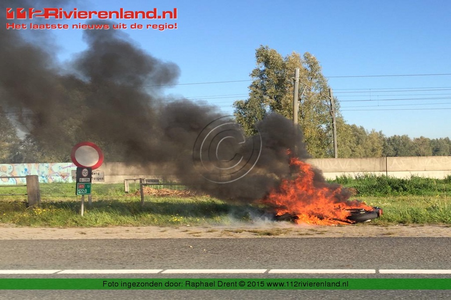 Motorbrand op de A15