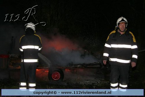 Bouwkeet brand geheel uit