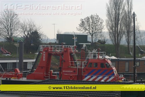 Blusboot uit Nijmegen even in Tiel