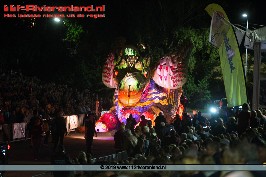 Fruitcorso by night