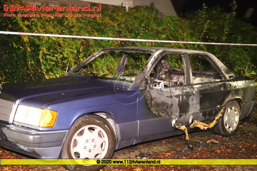 Auto brand uit na knal