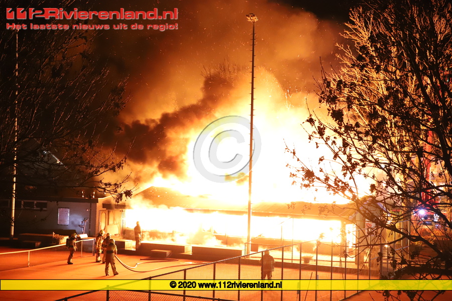 Gebouw tennisvereniging door brand verwoest