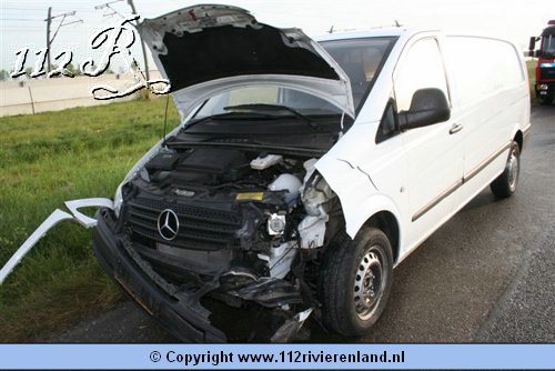 Ongeval tussen drie auto`s op de A15