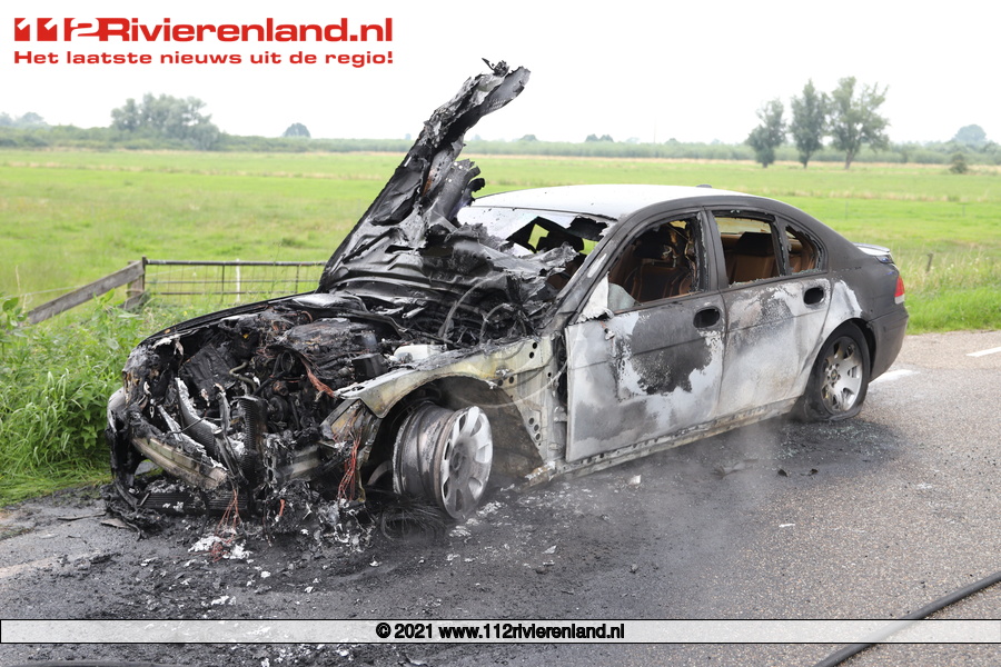 Autobrand aan de Zeedijk