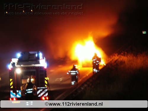 Autobrand op A15 bij Echteld