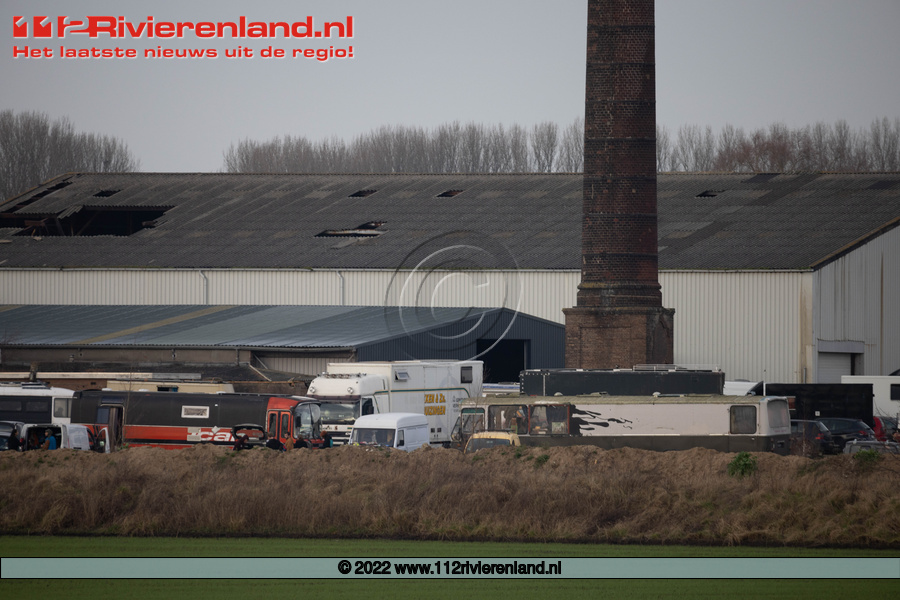 Illegaal feest bij voormalige steenfabriek