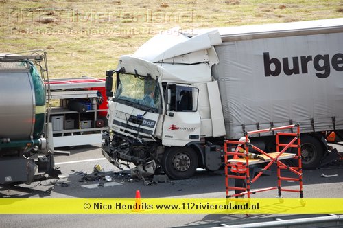 Ongeval tussen twee vrachtwagens A15