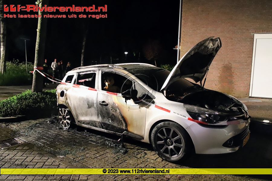 Auto verwoest door brand