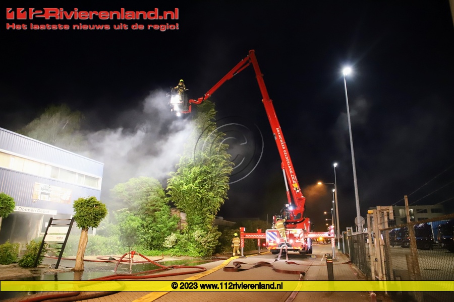 Zeer grote brand in Meubelfabriek