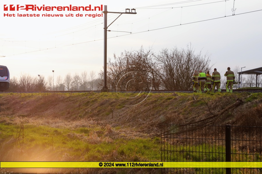 Treinverkeer ligt stil voor medisch incident medewerker