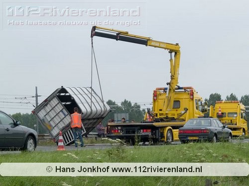 Ongeval op A15 met paardentrailer