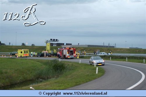 Aantal auto`s rijden op elkaar op de A15