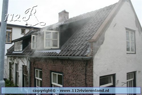 Schoorsteenbrand waaldijk