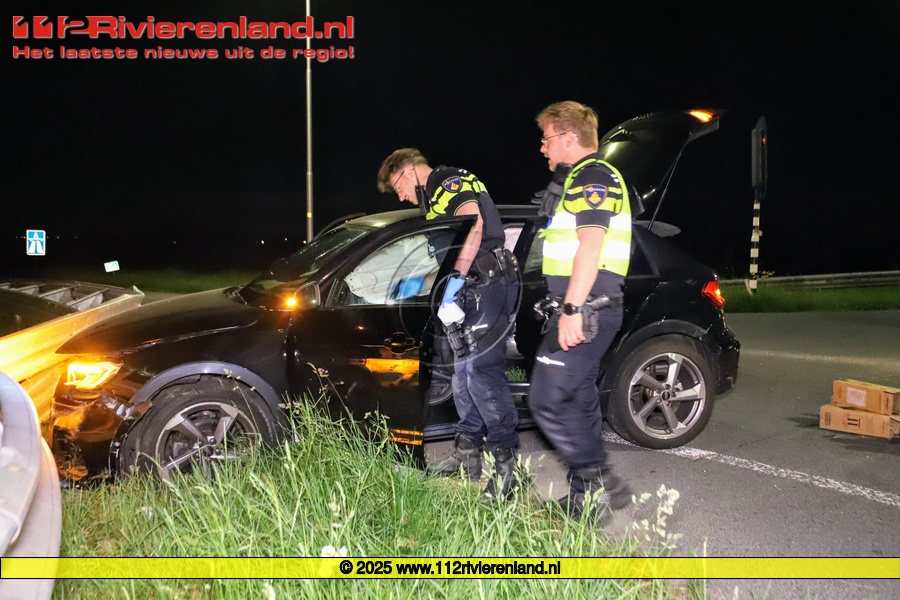 Lachgas cillinders aangetroffen bij eenzijdig ongeval