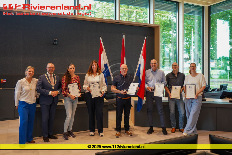 Uitreiking penningen en oorkondes voor redders