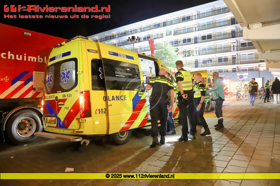 Grote brand in flatwoning meerdere gewonden