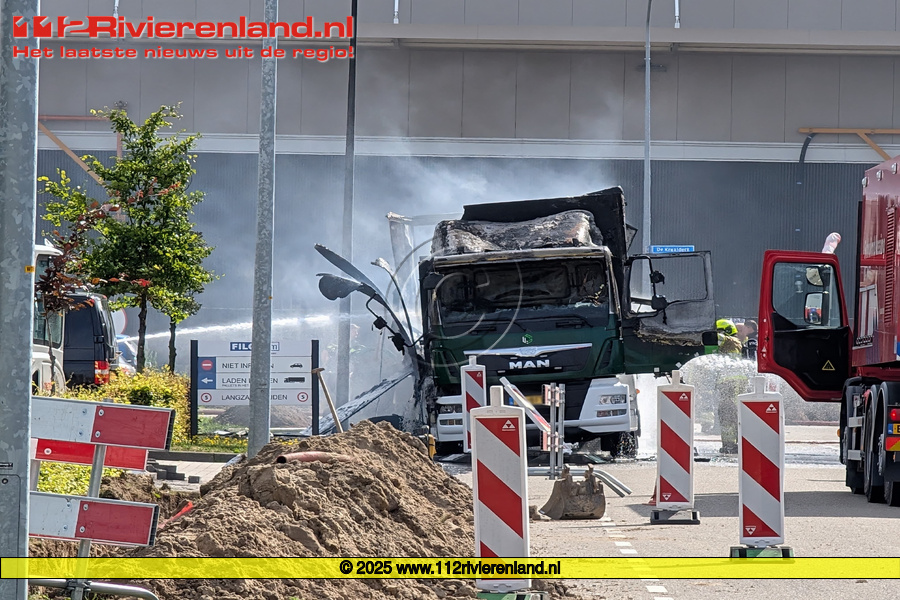 Vrachtwagen uitgebrand op de Kaaldert