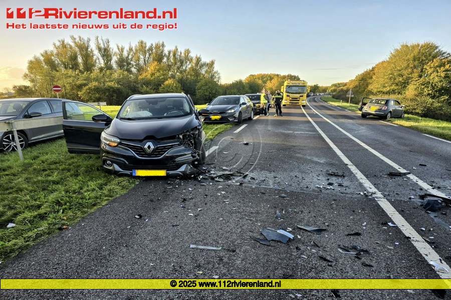 Frontale botsing op de N233