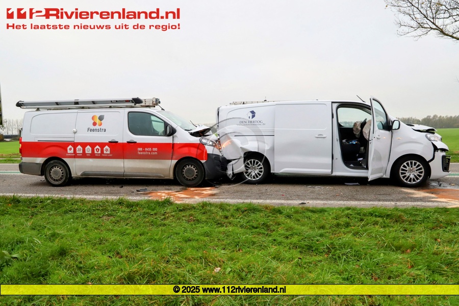 Kop-staart aanrijding op de N320