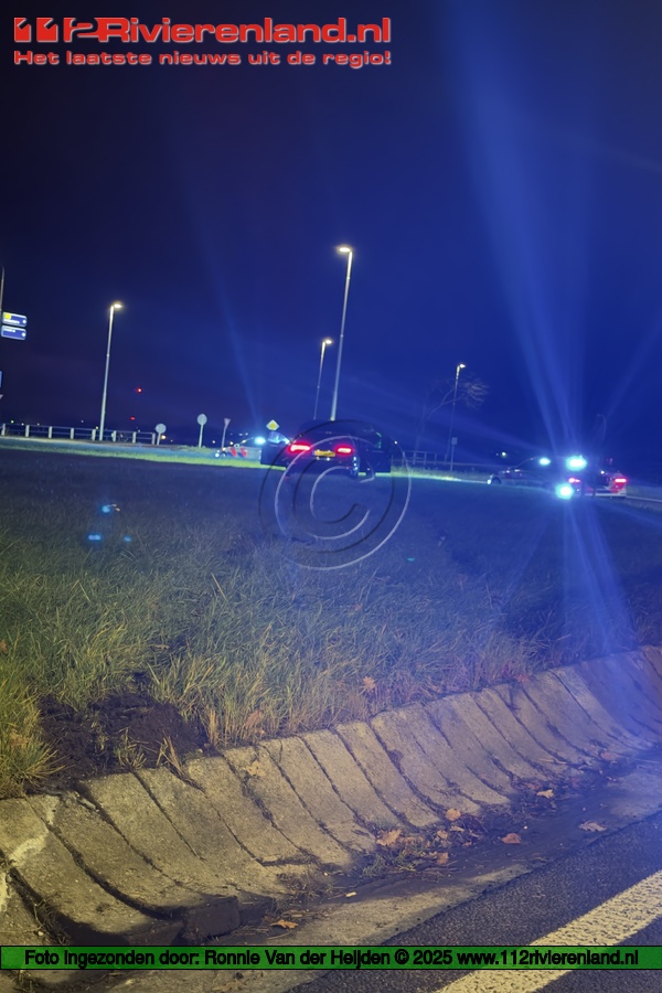 Alem - Achtervolging eindigt op rotonde