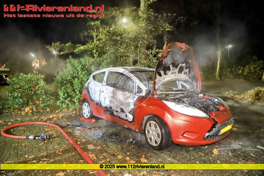 Autobrand op de Rijnstraat