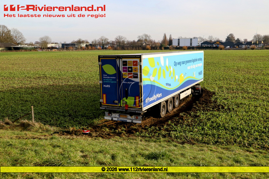 Ongeval tussen vrachtwagen en personenauto