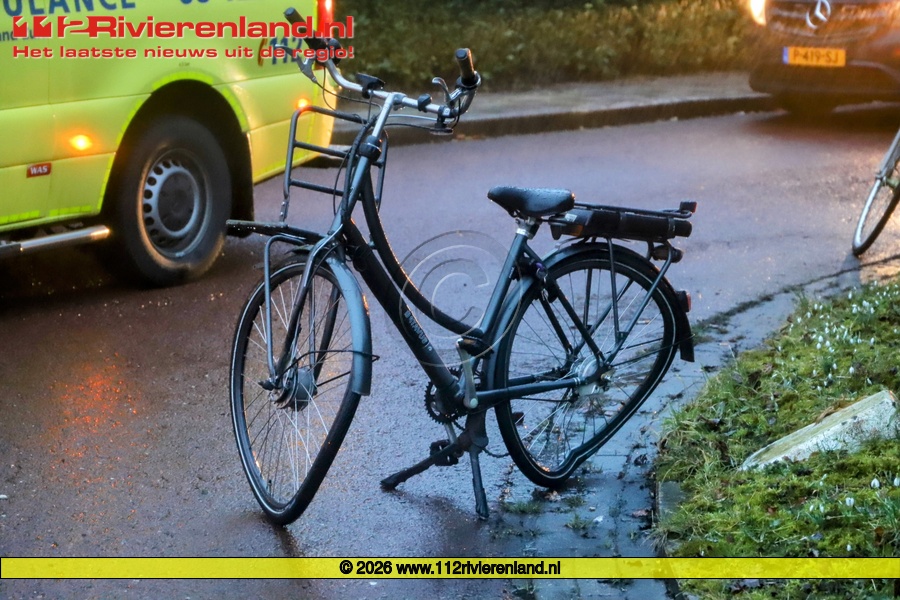 Ongeval fietser met auto aan de Lepelstraat