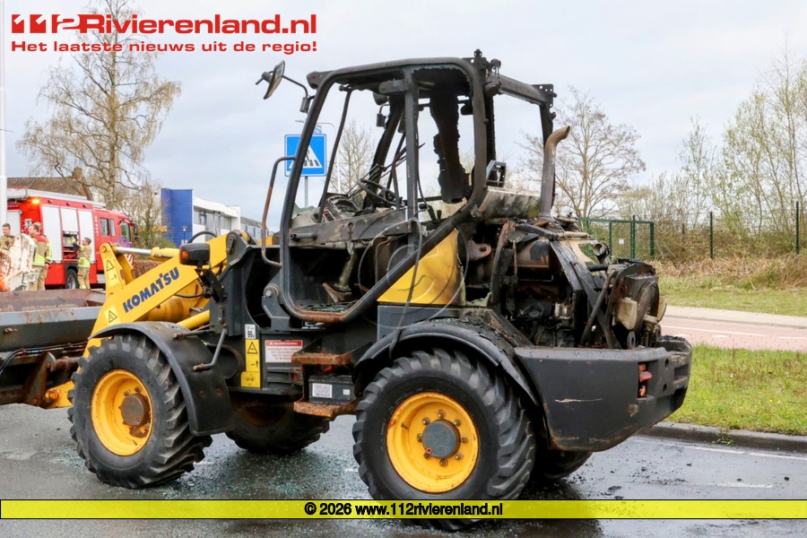 Shovel in brand aan de Tunnelweg