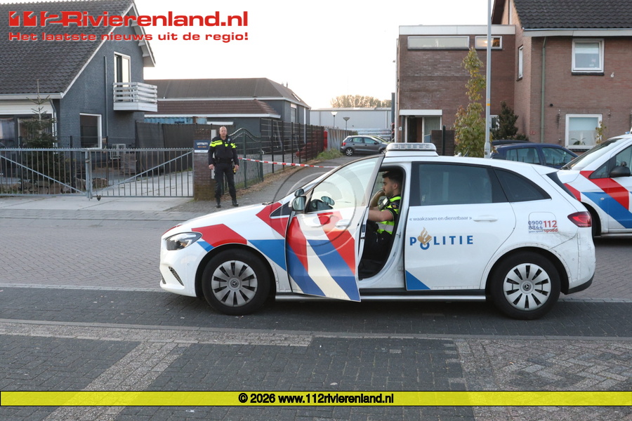 Gewonde bij politie-inval woning; traumahelikopter opgeroepen