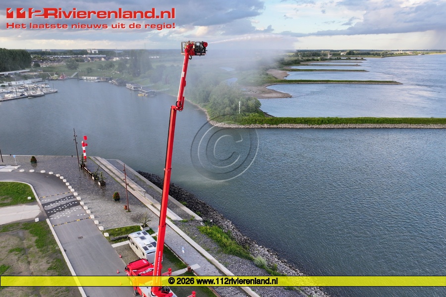 Brandweer oefent met watertransport over lange afstand