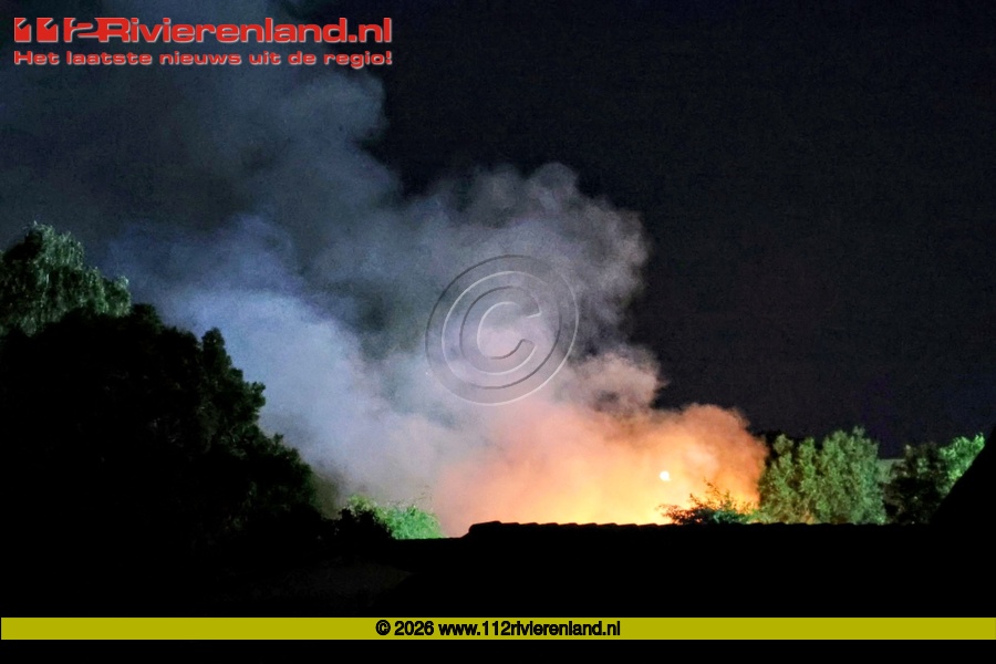 Grote brand op chaletpark, meerdere gebouwen beschadigd