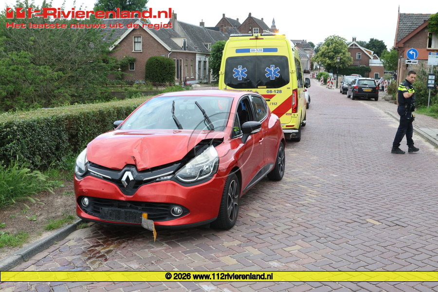 Kop-staartbotsing op Voorstraat