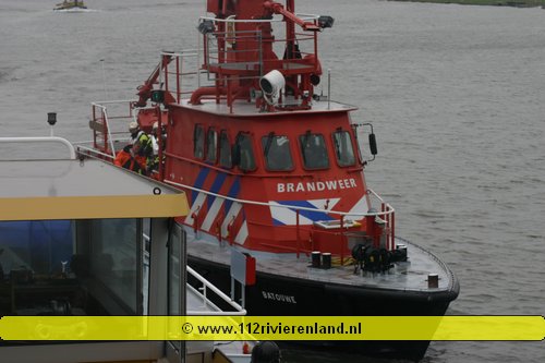 Zoelen/Tiel -  Brand aan boord van een boot