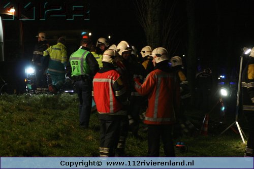 Auto in de sloot Marijkelaan Haaften
