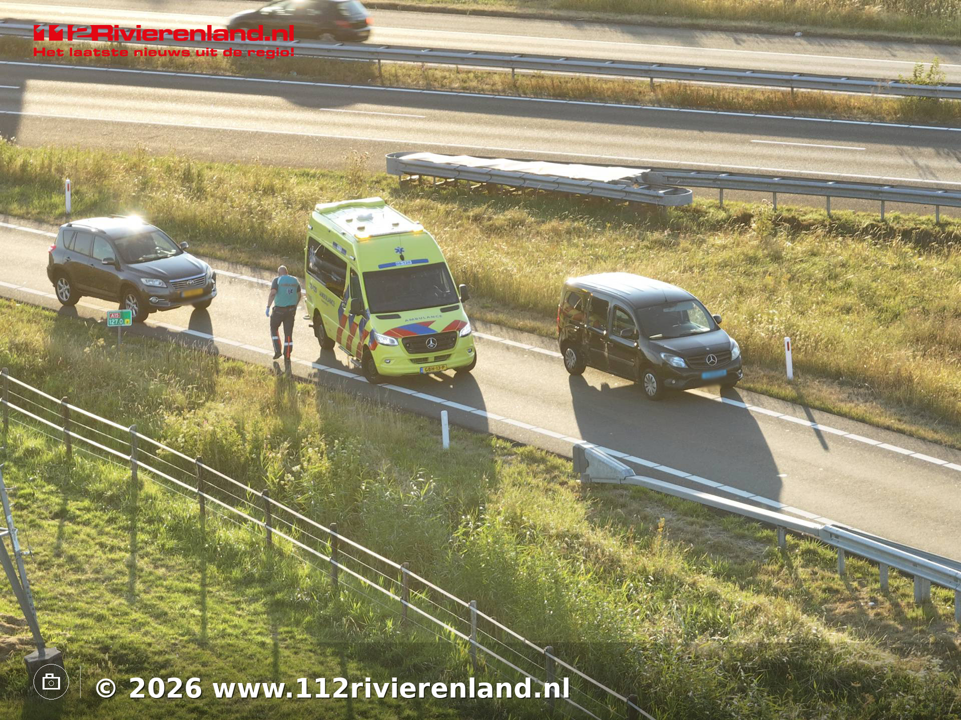 Kop-staartbotsing op afrit A15 bij Tiel-West