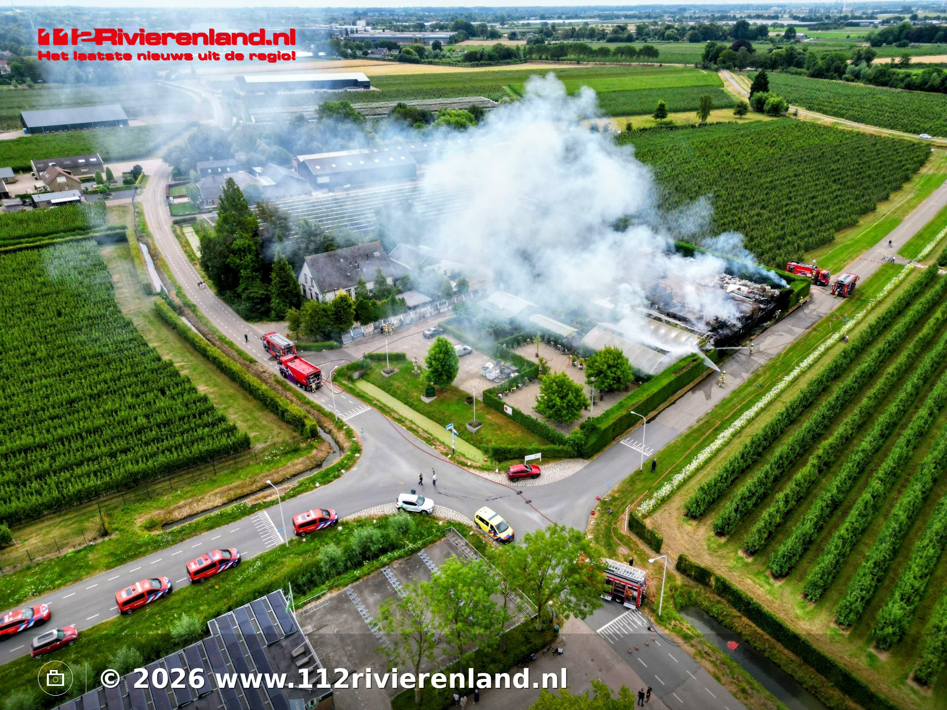 Grote brand bij gebouw aan Middelweg
