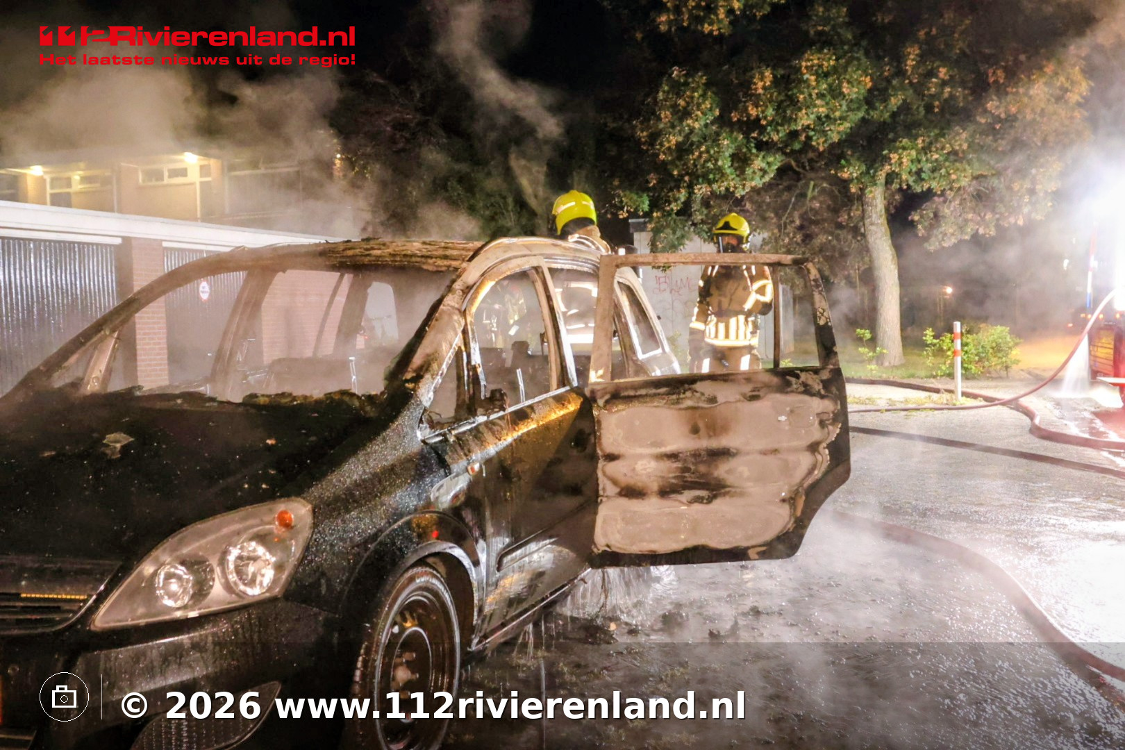 Personenauto in vlammen op aan Deilstraat