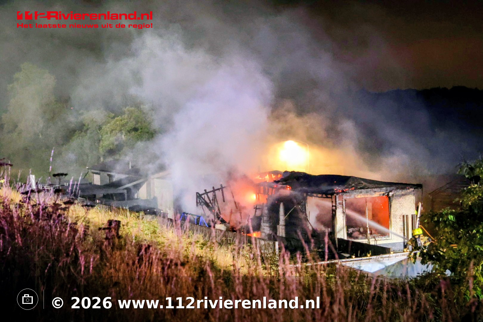 Woonwagen volledig in brand aan Graswalseweg