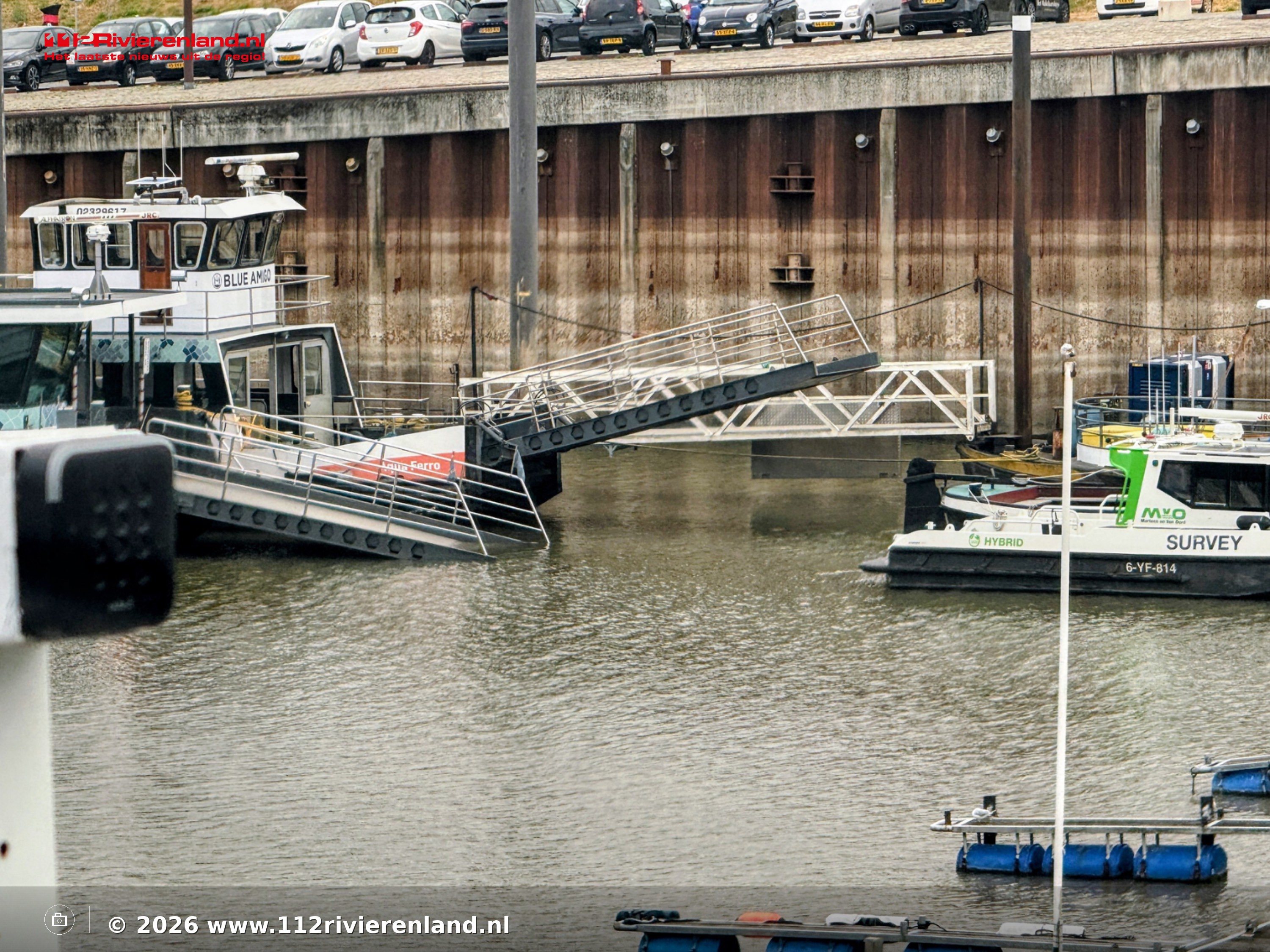 Lage waterstand legt jachthaven vrijwel droog
